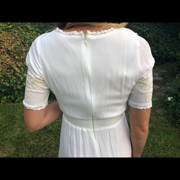 White Dress (Midi) - Picture 6 of 7